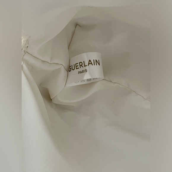 Guerlain Fluffy White Makeup Bag w/logo imprint inside 17.5H x 23W/19Wx 7D cm. - Picture 4 of 6